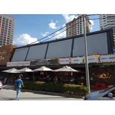 Retractable Awning - Gravy Baby 1
